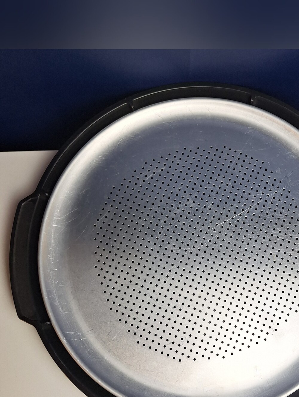 Vintage Rema Pizza Pan 16" Round Vented Plus Plastic Serving Tray Bakeware